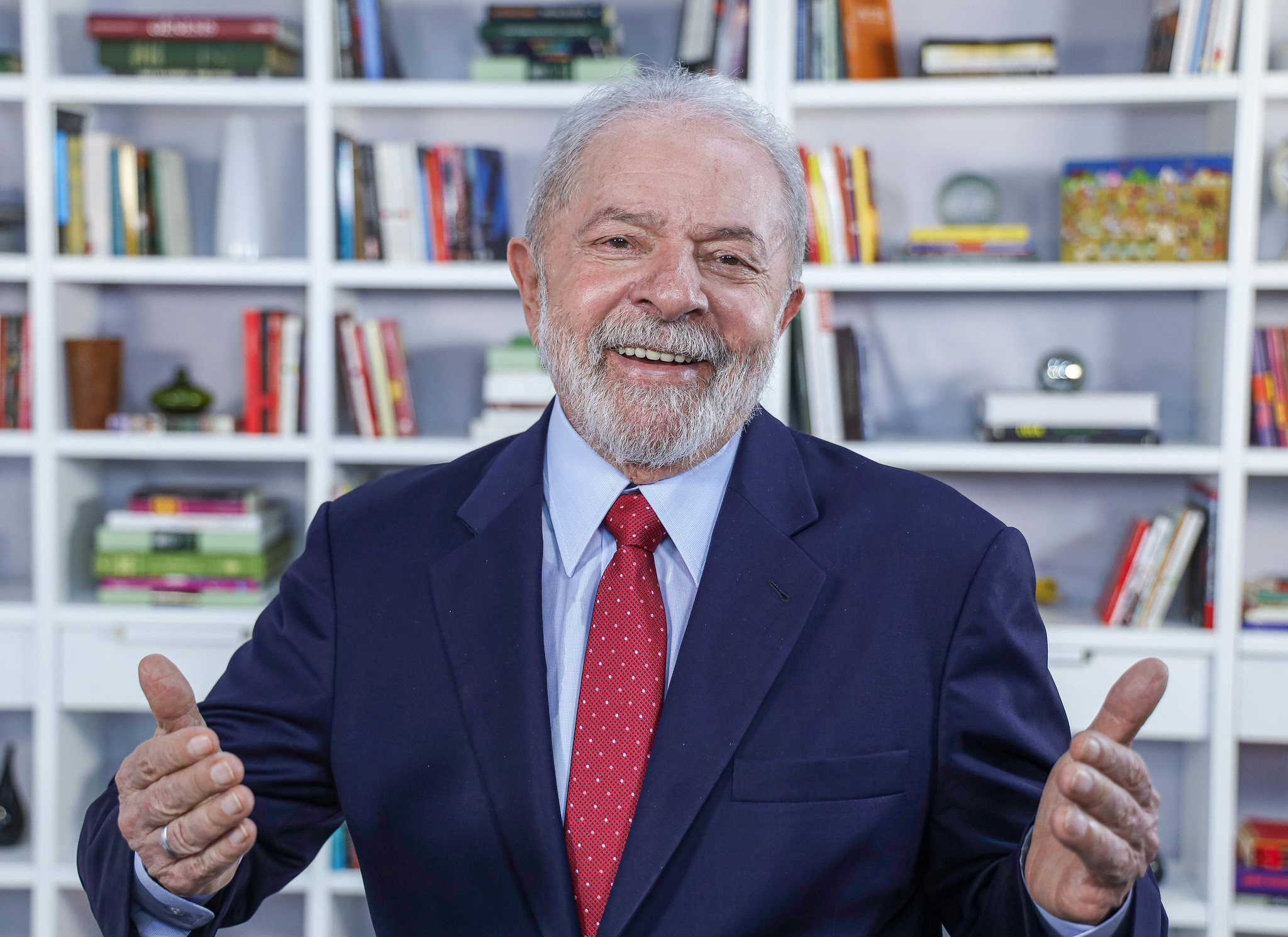 Carnaval 2026: Acadêmicos de Niterói contará a história de Lula na Sapucaí