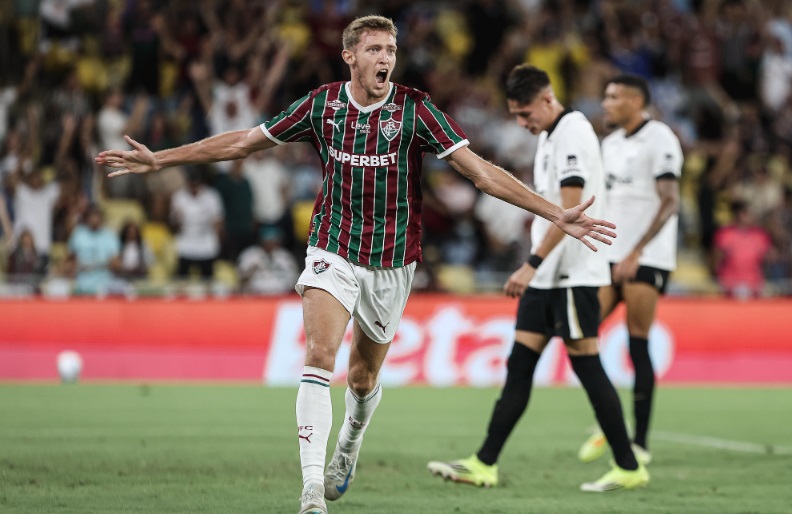Rodrigo Castillo marca gol decisivo do Fluminense contra Atlético-MG no Maracanã