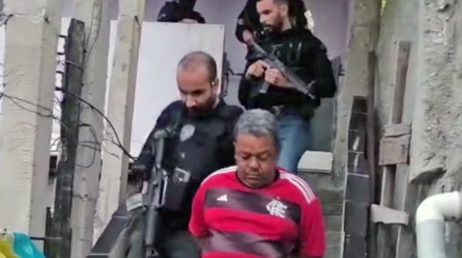 Policiais civis em operação na Baixada Fluminense