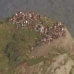 Turistas ficam ilhados durante tiroteio no Vidigal e são escoltados por policiais