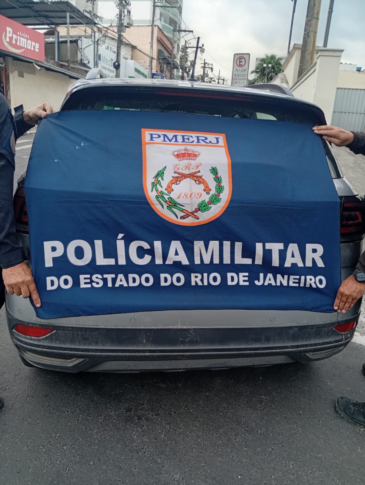 VW T-Cross prata recuperado pela Polícia Militar durante operação em Itaboraí. 🚔