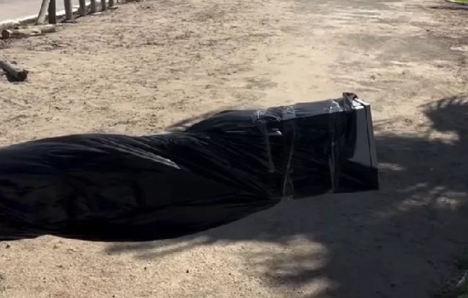 Radar derrubado na RJ-106 em Araruama antes de entrar em operação