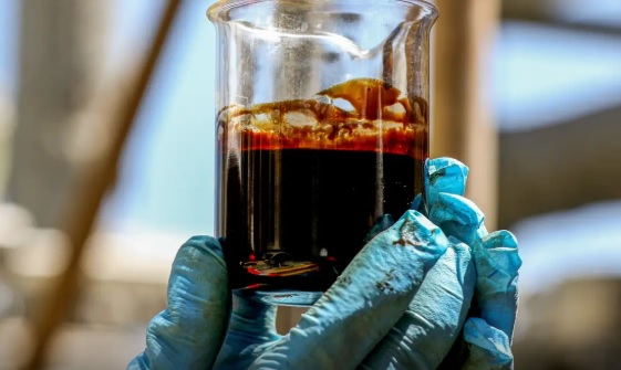 Plataforma no pré-sal responsável por grande parte da produção de petróleo no Brasil.