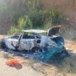 Corpos são encontrados dentro de carro queimado na Baixada