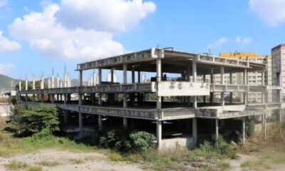 Estrutura abandonada do Hospital da Mãe no bairro Colubandê, em São Gonçalo.