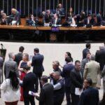 Câmara aprova novo cálculo para piso salarial dos professores