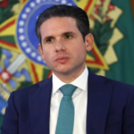Hugo Motta tenta destravar pauta da Câmara e cobra retirada de urgência do projeto da escala 6×1