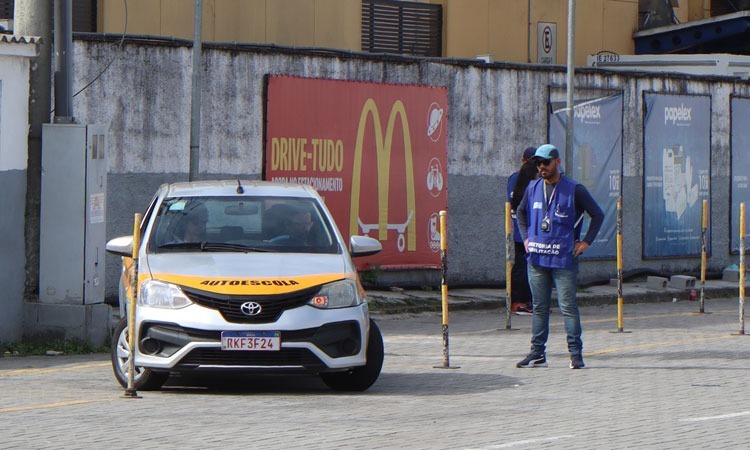 Detran-RJ acaba com exigência da baliza em exames práticos para primeira habilitação