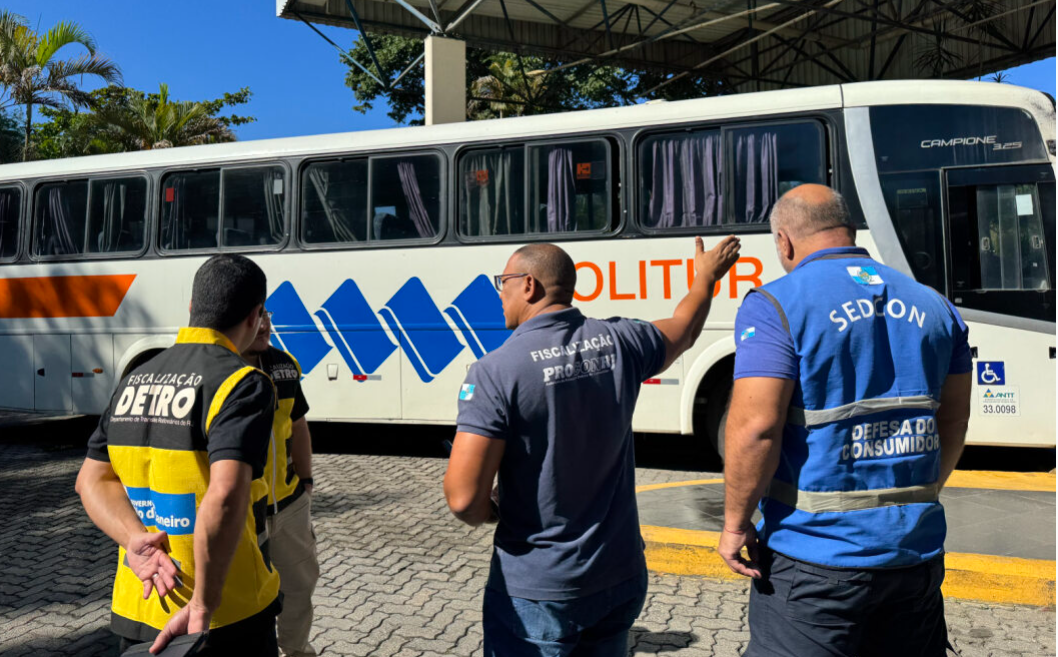Operação em Angra dos Reis identifica falhas em transporte coletivo e cobra direitos do consumidor
