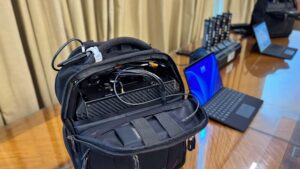 Policiais penais utilizam equipamentos de inteligência para identificar celulares em presídios do Rio