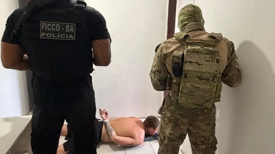 Operação policial que resultou na prisão de um russo procurado pela Interpol em Salvador, na Bahia.