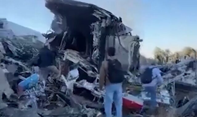 Colisão entre trens de alta velocidade deixa ao menos 68 mortos na Espanha